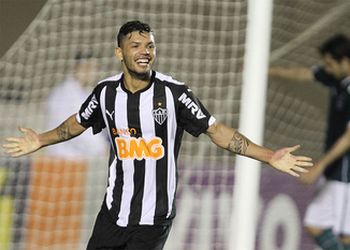 atl_tico_vence_goi_s_fora_de_casa_se_aproxima_do_g_4.141615