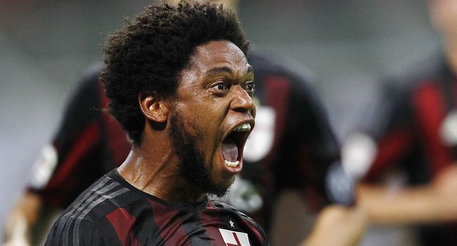 Foto LaPresse - Spada 29 agosto 2015 Milano  ( Italia) Sport Calcio Milan - Empoli  Campionato di Calcio Serie A TIM 2015 2016 - " Stadio San Siro " Nella foto: esultanza dopo il gol luiz adriano 2-1 Photo LaPresse - Spada 29 August 2023 Milan ( Italy) Sport Soccer Milan - Empoli  Italian Football Championship League A TIM 2015 2016 - " San Siro  Stadium " In the pic:  celebrates after scoring luiz adriano  2-1